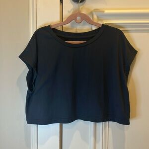 Shein women’s batwing dark grey crop top XS